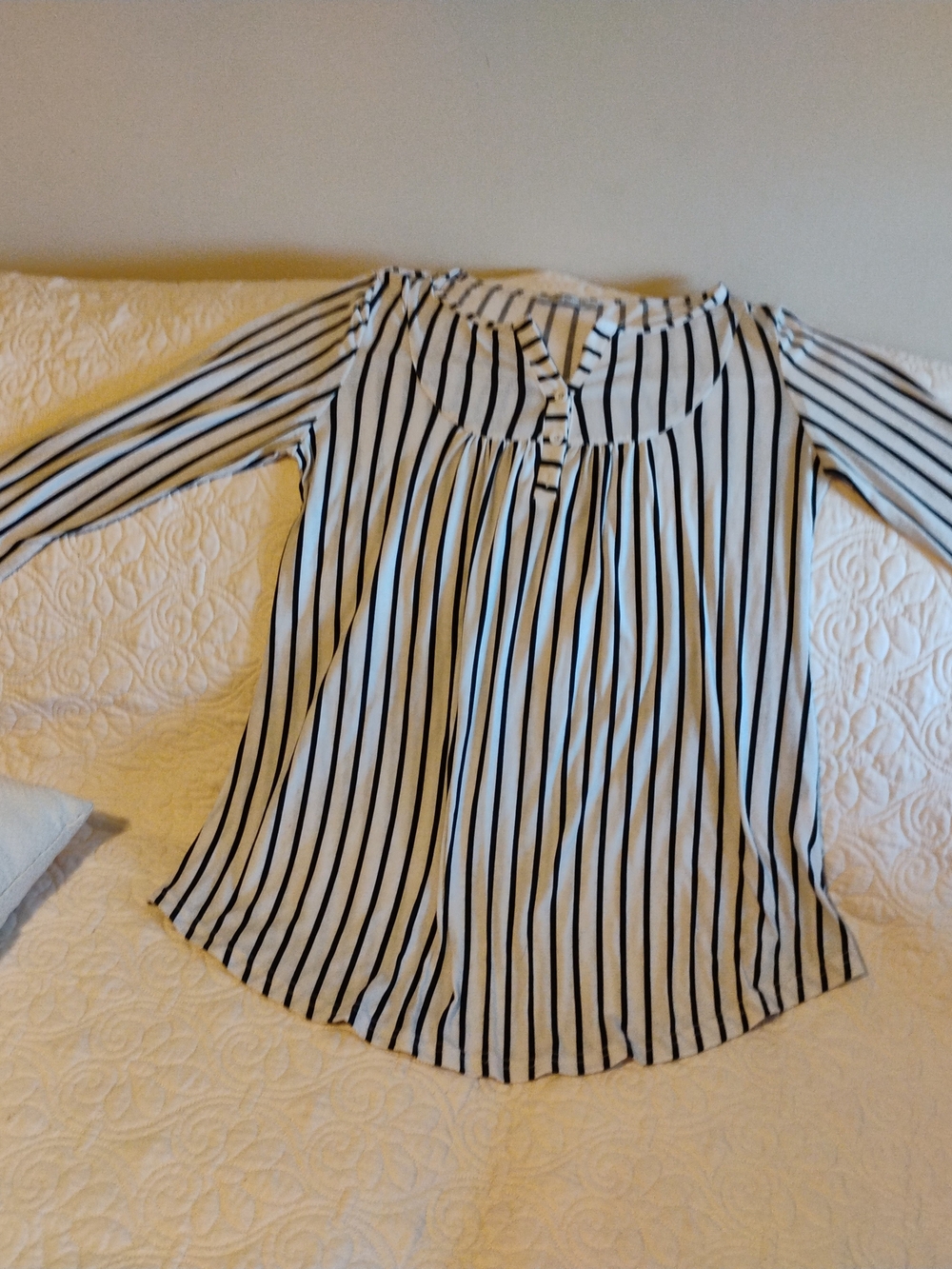 Sese Code Black And White Verticle Striped Pheasant Tunic Blouse Size L